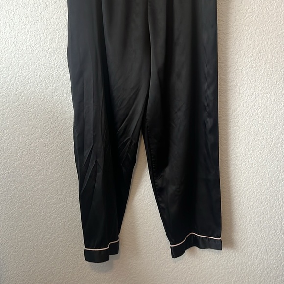Victoria’s Secret pajama set (2items) - Picture 9 of 15